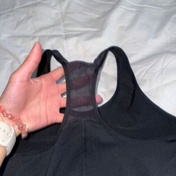 Under Armour Black Fitted Sleeveless Tank Top - Picture 7 of 11